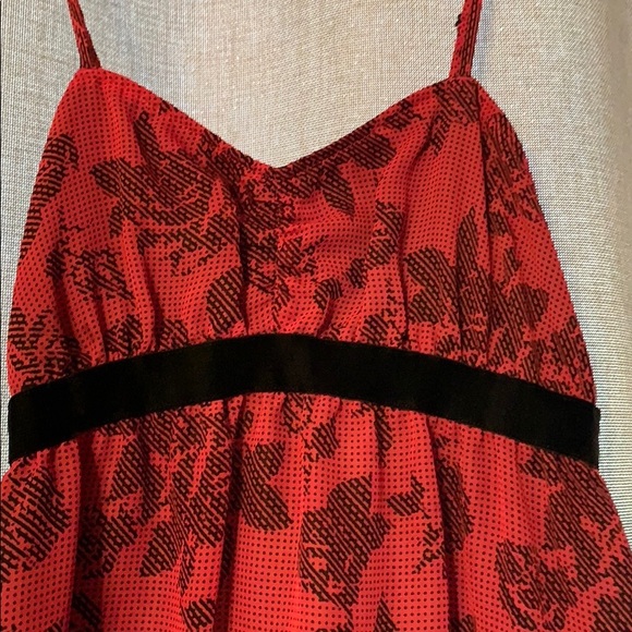 Volcom S Pink and Black flowered velvet dress - Picture 2 of 5